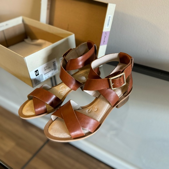 NWT - Clarks - Sandcastle Ray - Casual Sandals - EU 37 - Picture 2 of 9